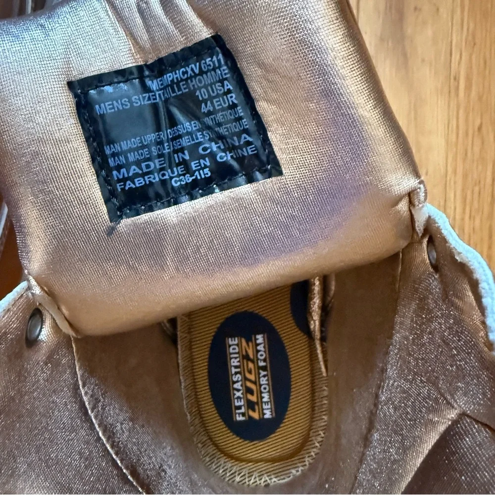 Lugz shiny metallic